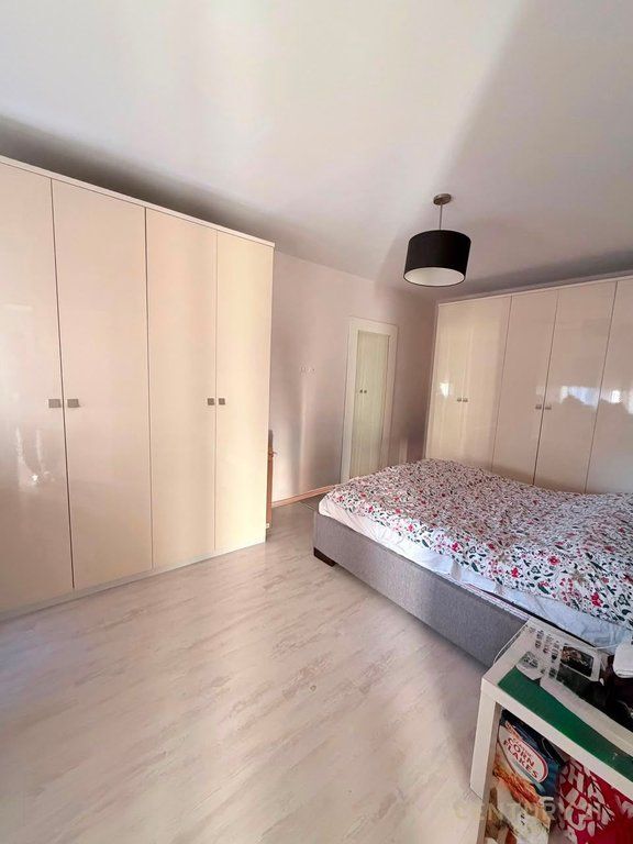 APARTAMENT 1+1 PER QIRA TEK BRRYLI 600 € /Muaj 55,000 Lekë /Muaj