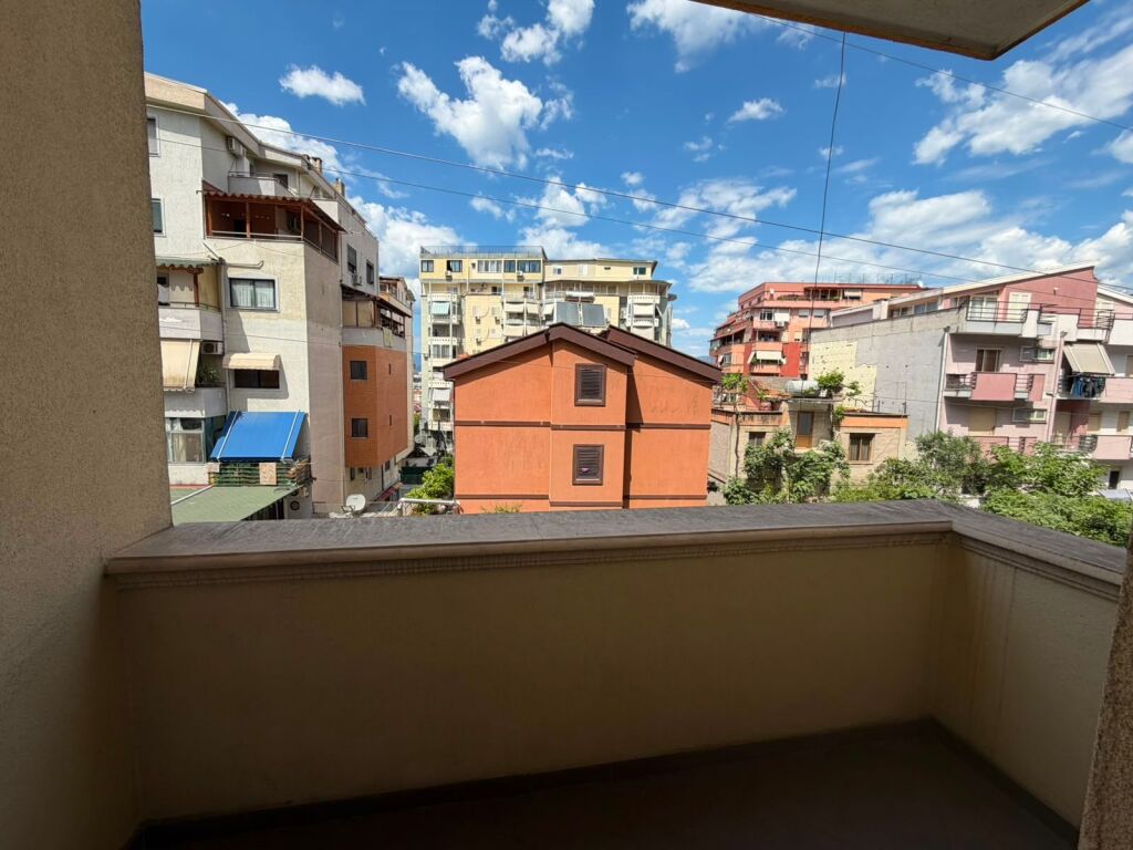 In vendita 2+2+3 balconi  Superficie netta 100 m2 Via Rrapo Hekali