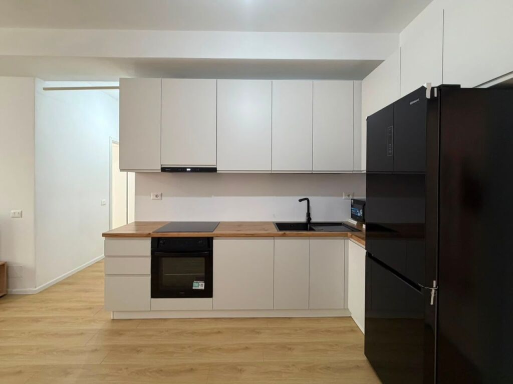 IN AFFITTO – Super Prezzo: 2+1 + 1 Posto Auto 📍Ali Demi - Residenza Kadiu || 50.000 Lek/Mese - Edificio A.2026 ✨️ - 9° Piano - 80m² - (100% Mai Abitato, Nuovissimo) 🔥☄