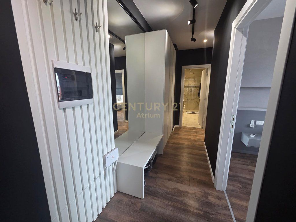 APARTMENT 2+1 WITH 2 TOILETS + 2 BALCONIES + WALK-IN CLOSET, NEWLY RENOVATED – ASTIR!! 1,300 € /Month