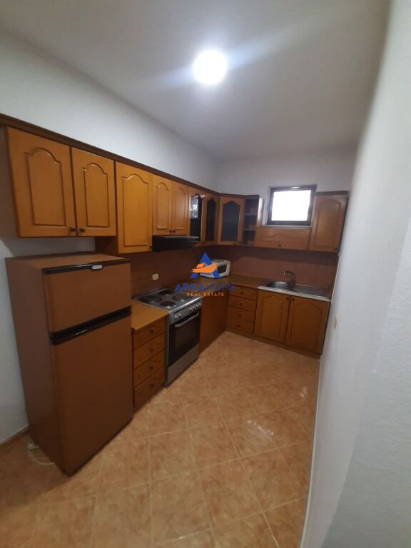 JEPET ME QERA VILE 1+1 " CONCORD CENTER, 5 MAJI " 400 €