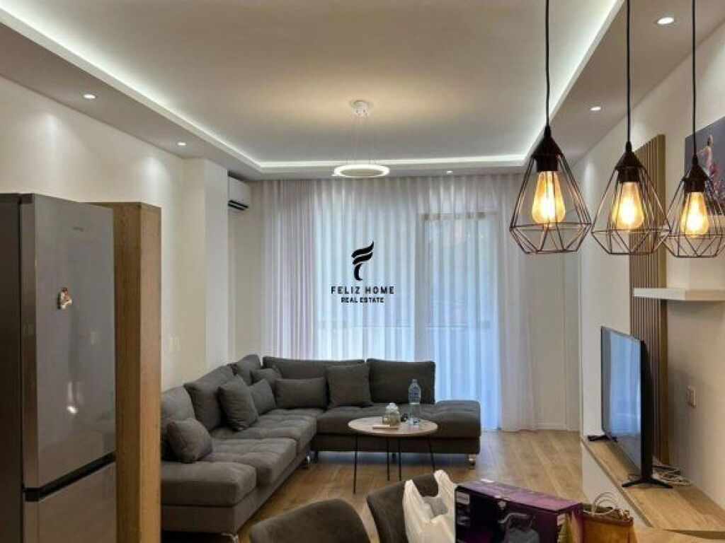 APARTAMENT ME QERA 1+1 RRUGA E ELBASANIT 65.000 LEKE FH-87993