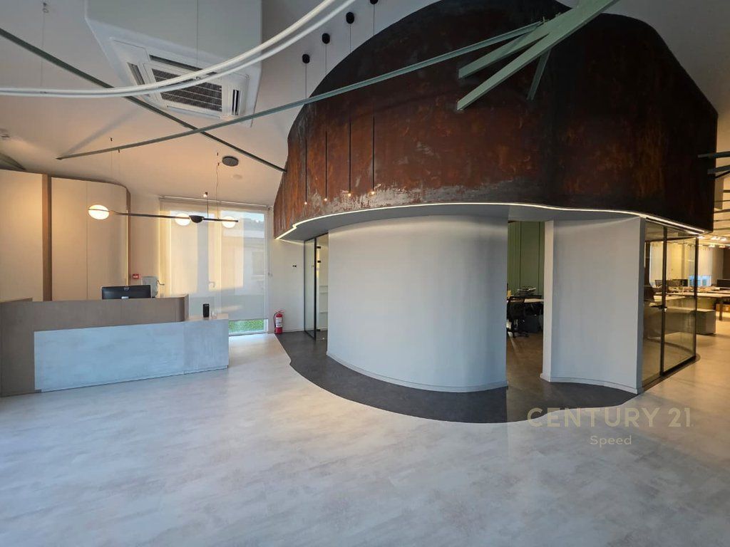 Commercial Property for Rent near QTU, Office+Warehouse