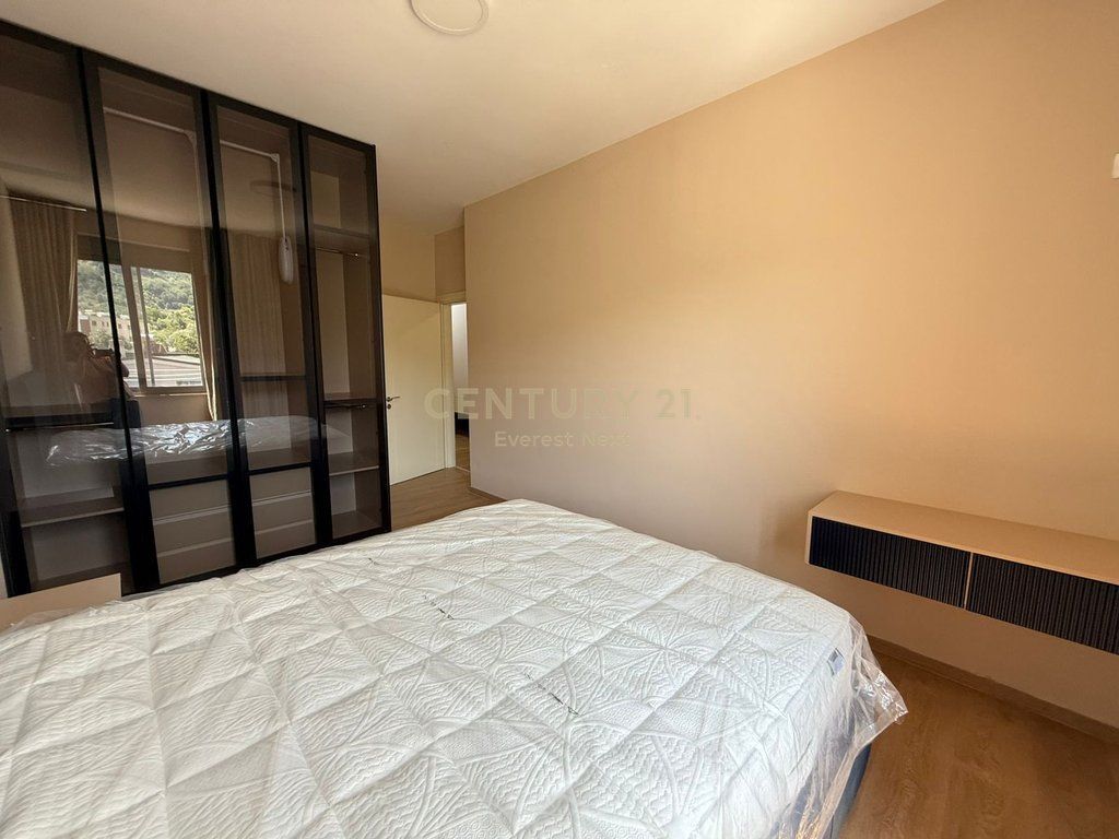 Apartament 2+1 per Qira tek Liqeni Thate!!
