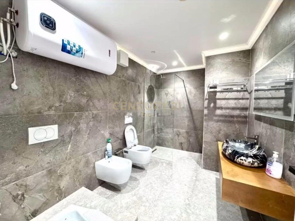 Apartament 3+1+2 Për Shitje në Ish-URT, Durrës !