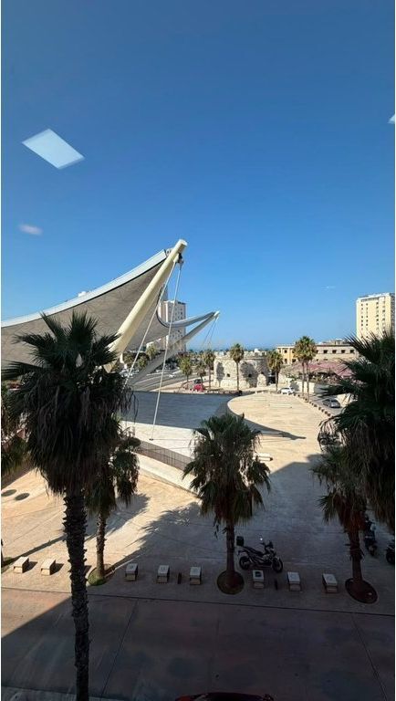 LOCALE IN AFFITTO PRESSO FLY, DURRES !