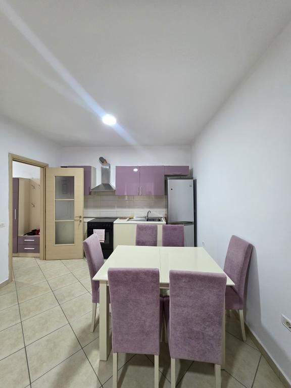 AFFITTASI APPARTAMENTO 2+1+2 A ASTIR VICINO ALLA ROTONDA