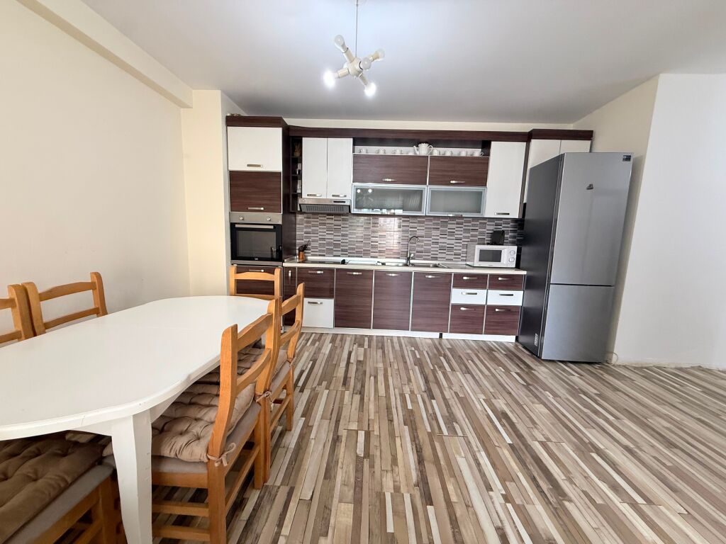 Apartament ne shitje 2+1 Komuna Parisit