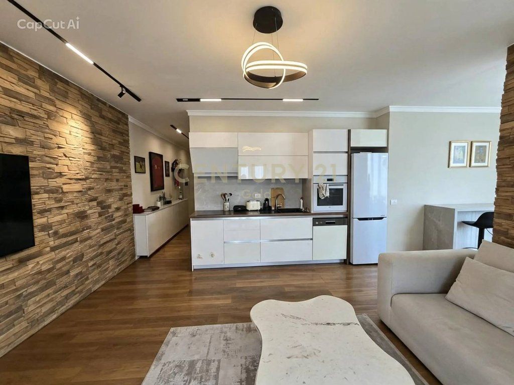 Apartament 2+1+2 per shitje te Kopshti Botanik, Xhamia