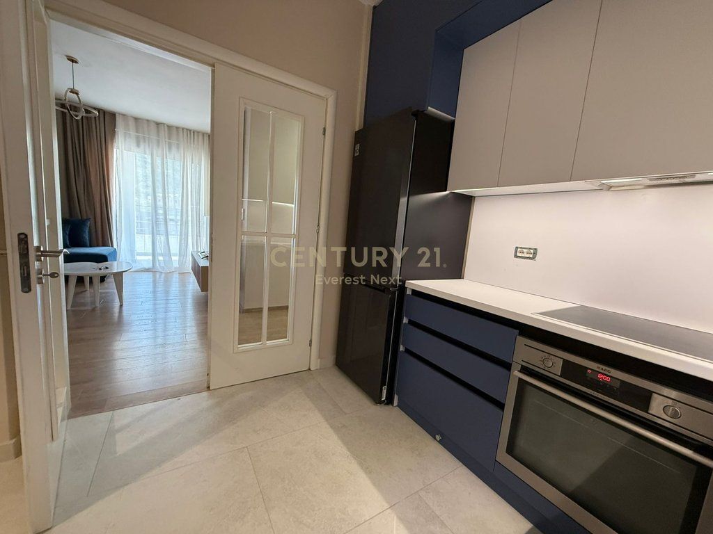 Apartament 2+1 per Qira tek Liqeni Thate!!