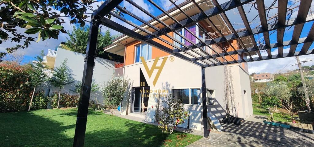 VILLA SU DUE PIANI IN AFFITTO AL LAGO ASCIUTTO 8.000 EURO