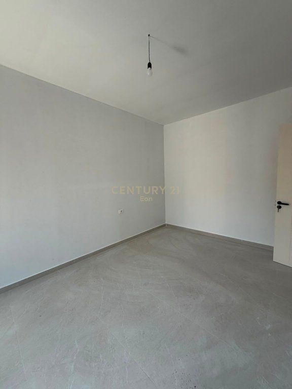 13 APARTAMENTE 1+1 ME QIRA NE NJE REZIDENCE ME PISHINE,PER INVESTIM NE MALIN E ROBIT !!
