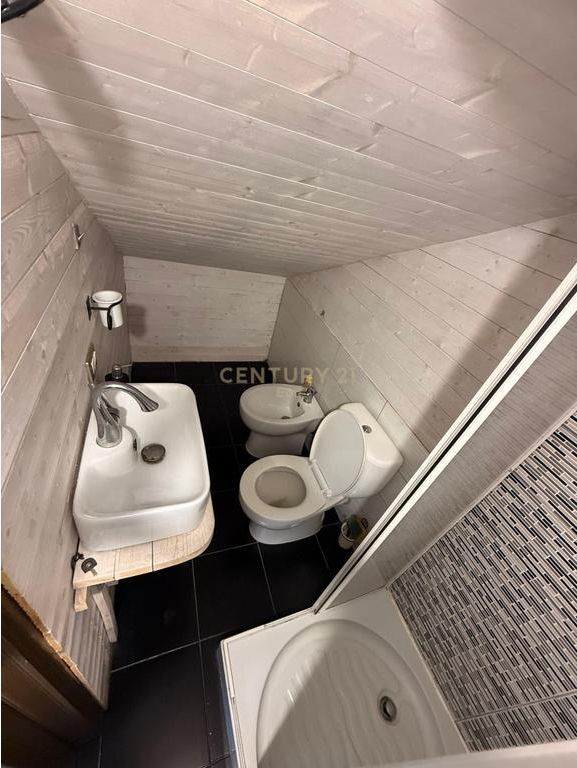 SHITET SUPER APARTAMENT NE DURRES !