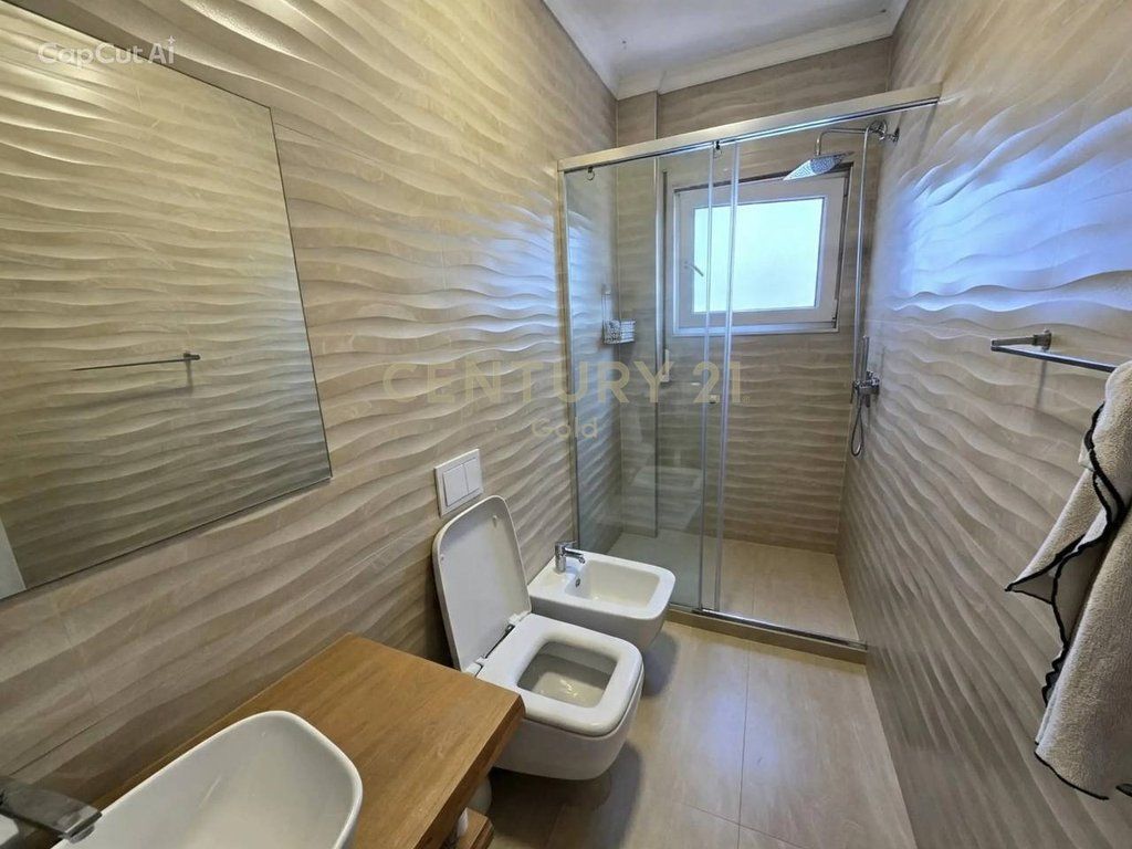 Apartament 2+1+2 per shitje te Kopshti Botanik, Xhamia