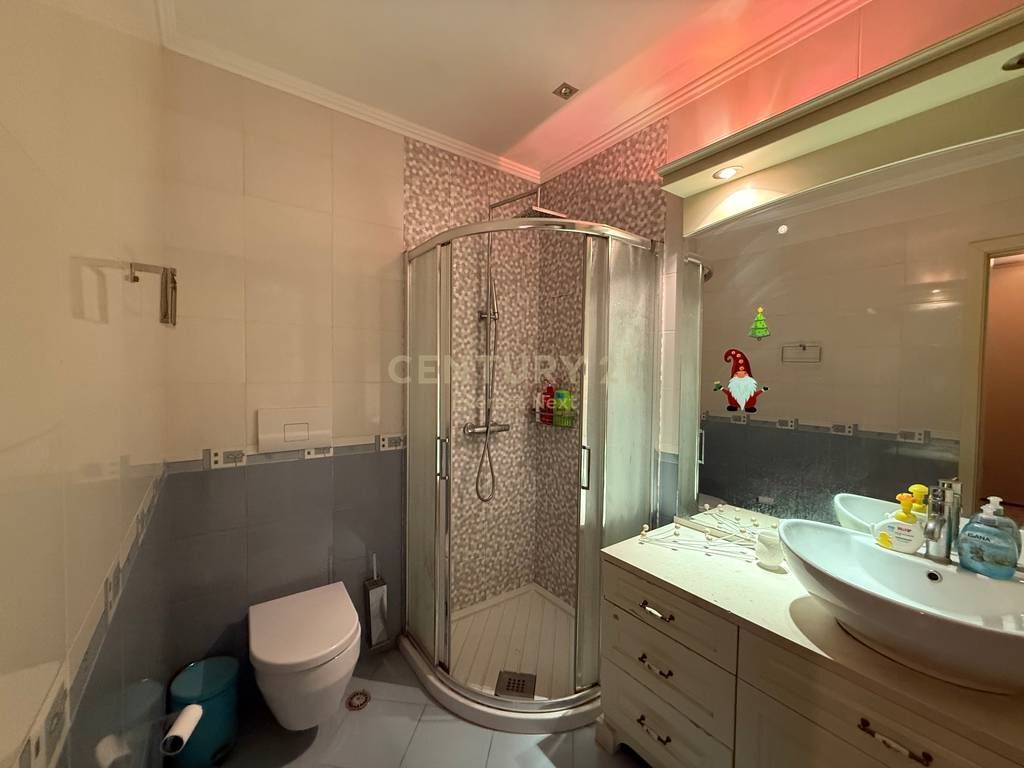 Apartament 2+1+ Parkim me Qira tek Kopshti Botanik