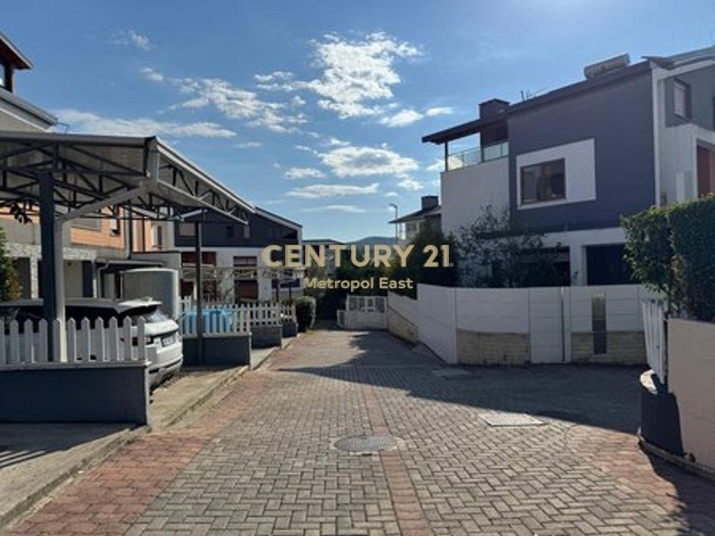 VILLA FOR SALE NEAR TEG