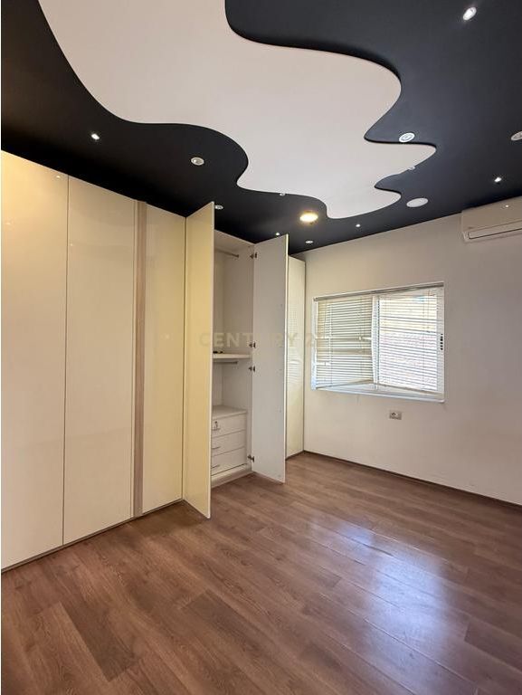 SHITET SUPER APARTAMENT NE DURRES !