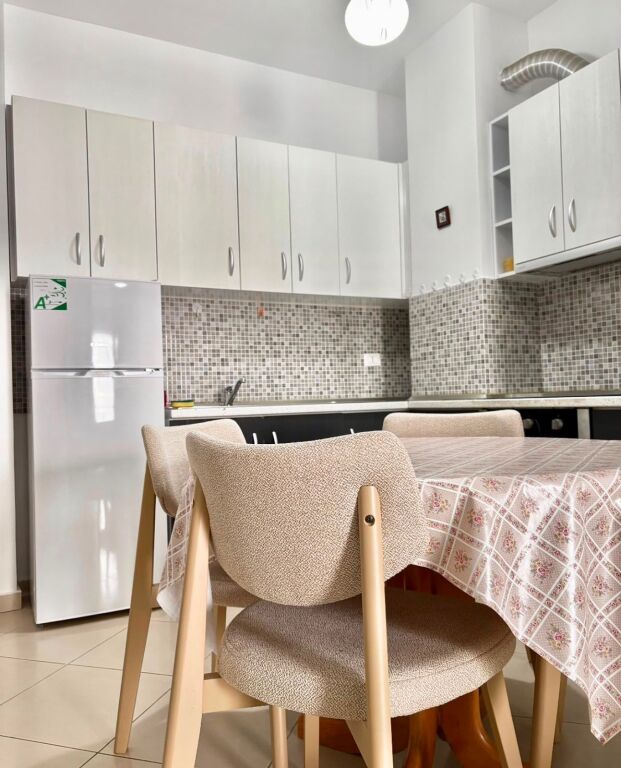 Apartament 1+1+Parking per qira tek Kika 2 tek Komuna e Parisit.