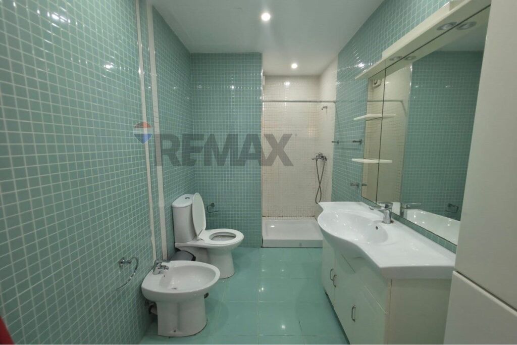 Apartament - Për Qira - Bulevardi Bajram Curri, Tiranë