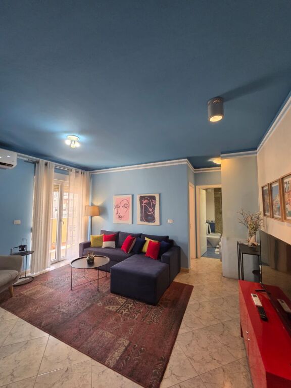 Apartament 2+1 me qira "Rr.Elbasanit"