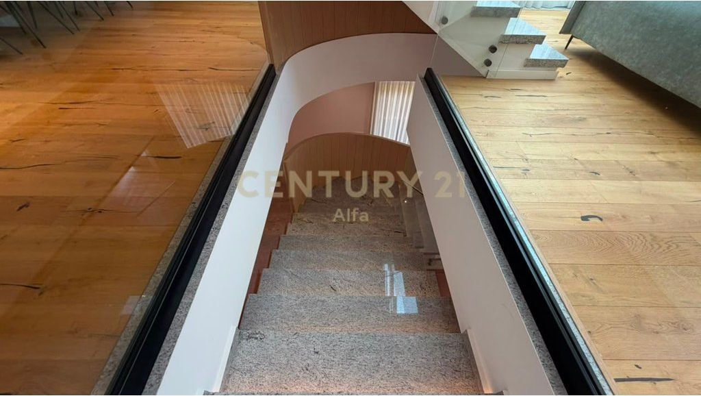 PREMIUM VILLA FOR RENT IN PETRELė – PANORAMIC VIEWS &amp; PRIVACY