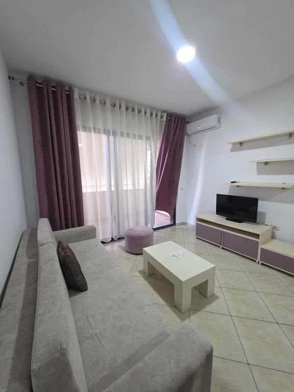 AFFITTASI APPARTAMENTO 2+1+2 A ASTIR VICINO ALLA ROTONDA