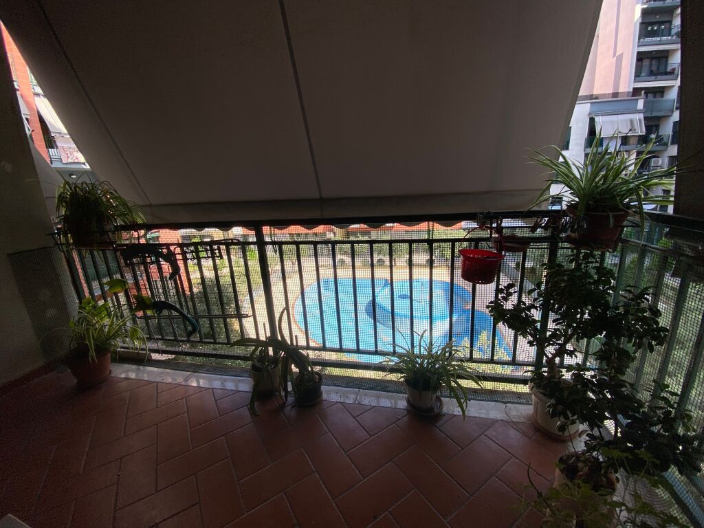 Jepet me qira apartament 1+1 + post parkimi në Green City, Unaza e Re !!
