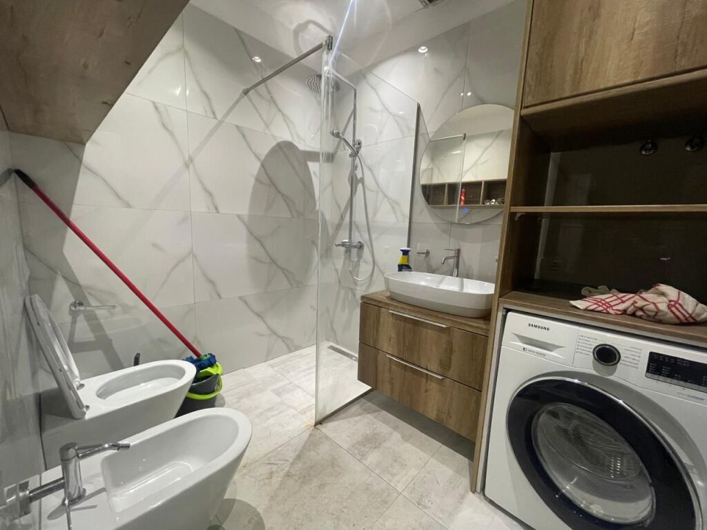 Apartament me qera 2+1 tek Golden Park perballe Spitalit Amerikan 3