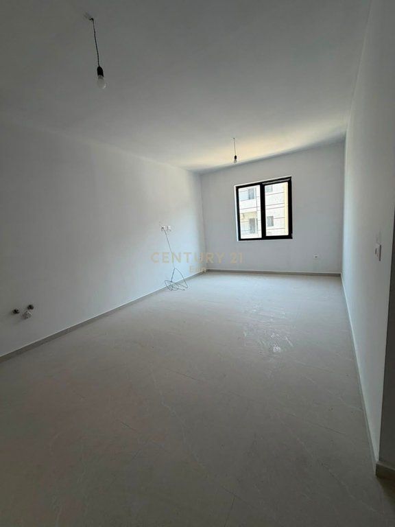 13 APARTAMENTE 1+1 ME QIRA NE NJE REZIDENCE ME PISHINE,PER INVESTIM NE MALIN E ROBIT !!