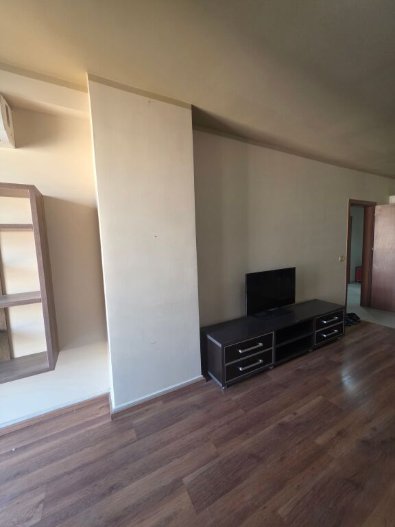 2+2 for Rent in Astir