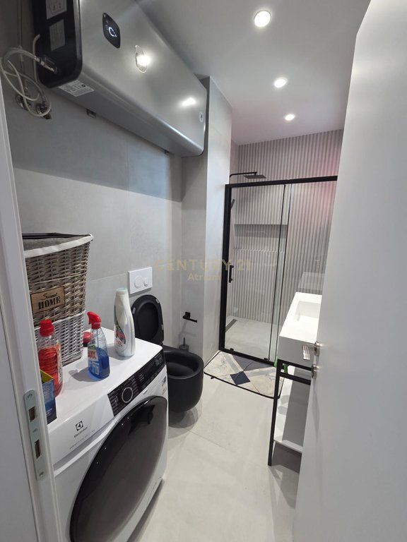 APPARTAMENTO 2+1 CON 2 BAGNI + 2 BALCONI + GUARDAROBA, APPENA INVESTITO – ASTIR!!