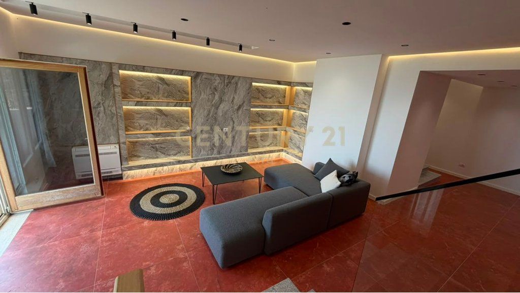 Villa in affitto a Petrele