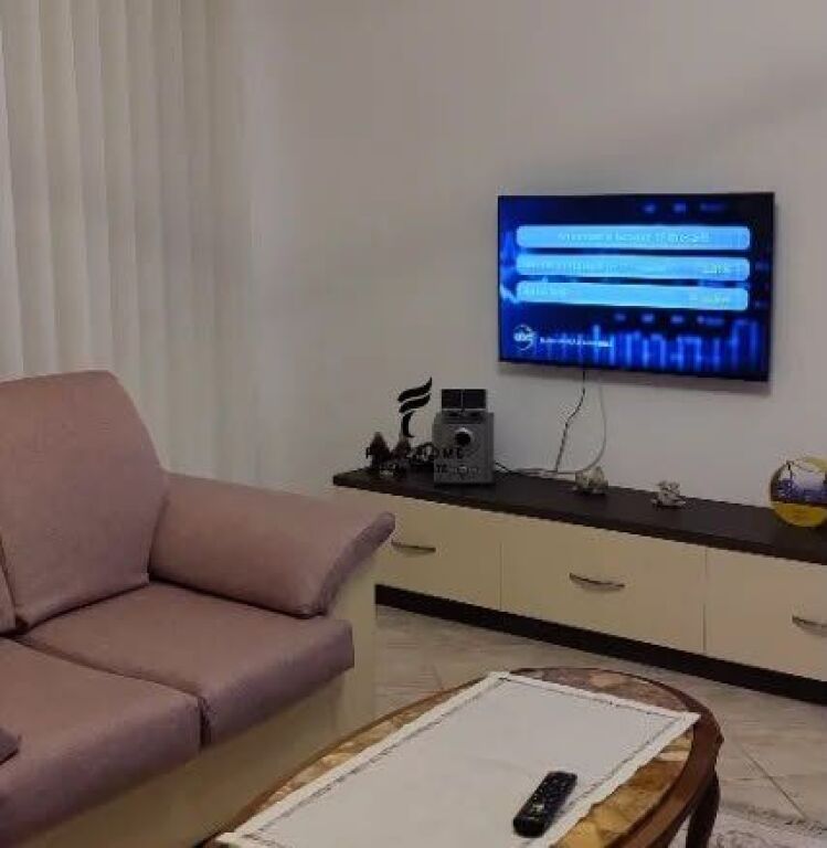 APARTAMENT ME QERA 1+1 ISH PARKU 55.000 LEKE FH-87965