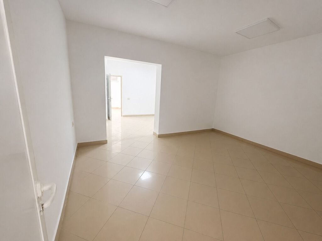 🏢 IN VENDITA OCCASIONE – UNITÀ COMMERCIALE – Mercato Elettrico