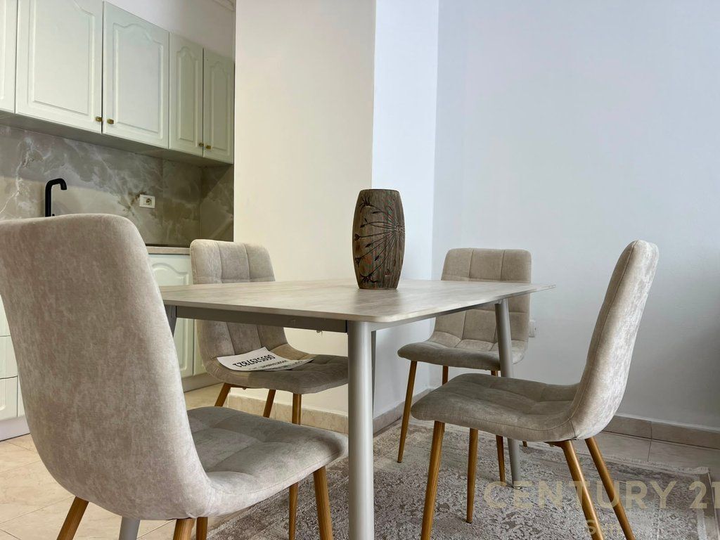 Appartamento 2+1 in Affitto ad Astir, Tirana 590 € /Mese 55,000 Lekë /Mese