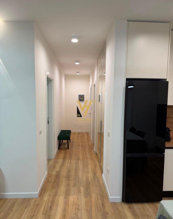JEPET APARTAMENT 1+1+BLK ME QIRA TE SHKOLLA E KUQE 78.000 LEKE