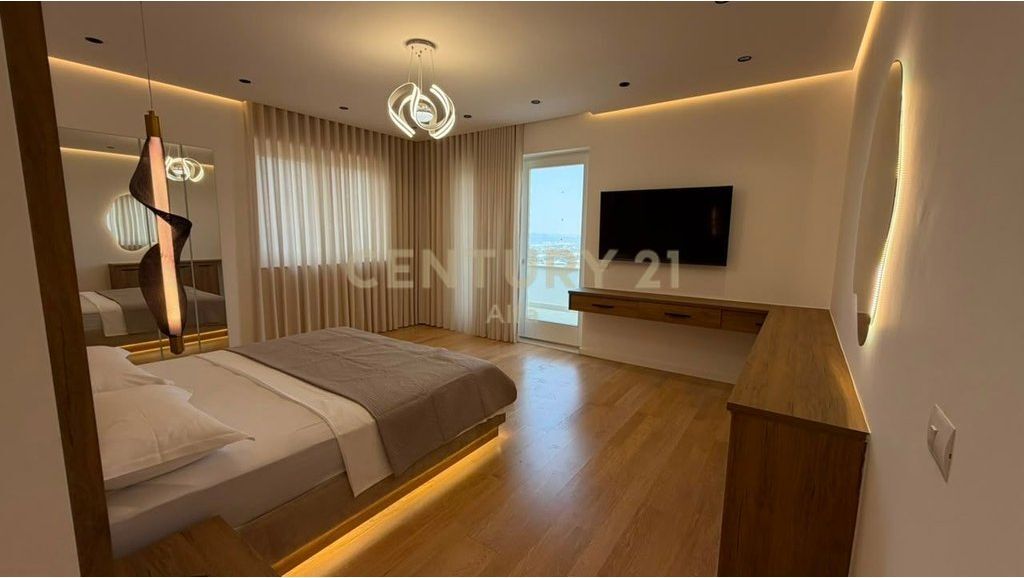 PREMIUM VILLA FOR RENT IN PETRELė – PANORAMIC VIEWS &amp; PRIVACY