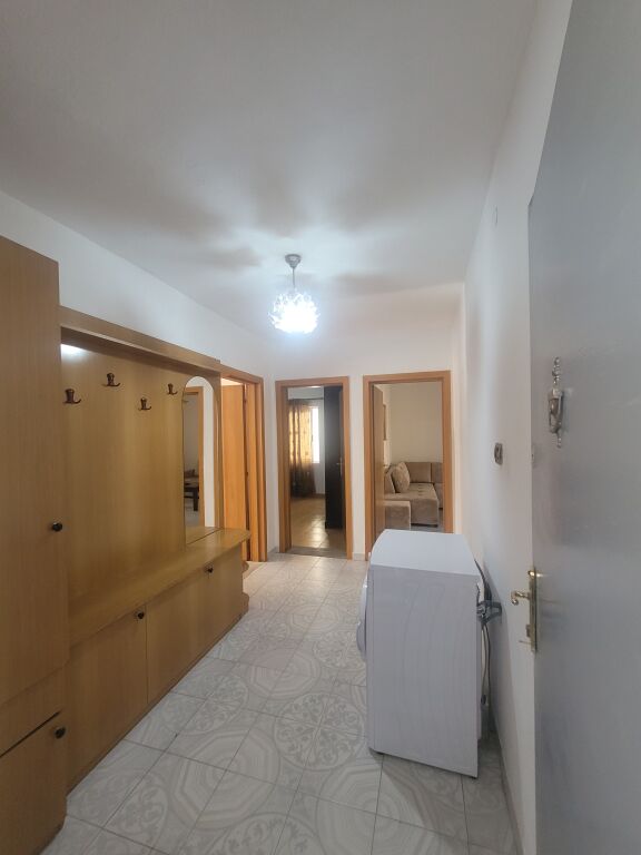 Shitet Apartamente 2+1, prane Shkolles se Baletit