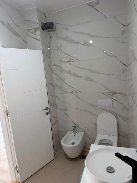 Apartment 2+1 for rent for residence or office – Ndregjoni Complex, New Boulevard, Tirana