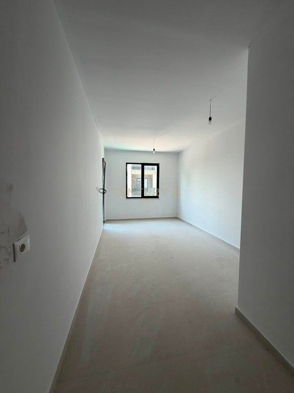 13 APARTAMENTE 1+1 ME QIRA NE NJE REZIDENCE ME PISHINE,PER INVESTIM NE MALIN E ROBIT !!