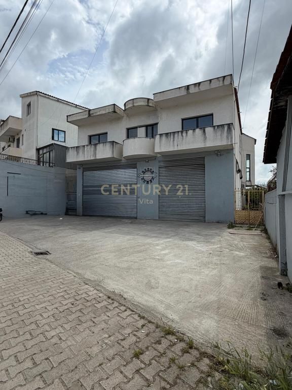 Ambient Komercial me Qira në Shkozet, Durrës!