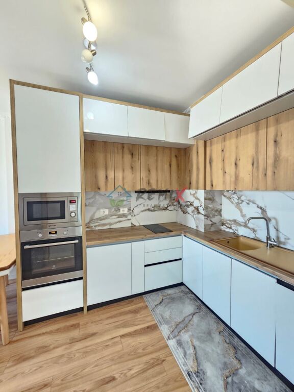 🏡 APARTAMENT PËR SHITJE – 2+1 ME PAMJE DETI, RROTA E KUQE, PLAZH – DURRËS 🌊
