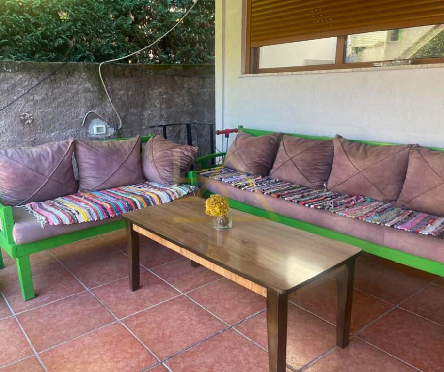 Vilë për Shitje – Sauk, Rruga Kryesore, Tiranë