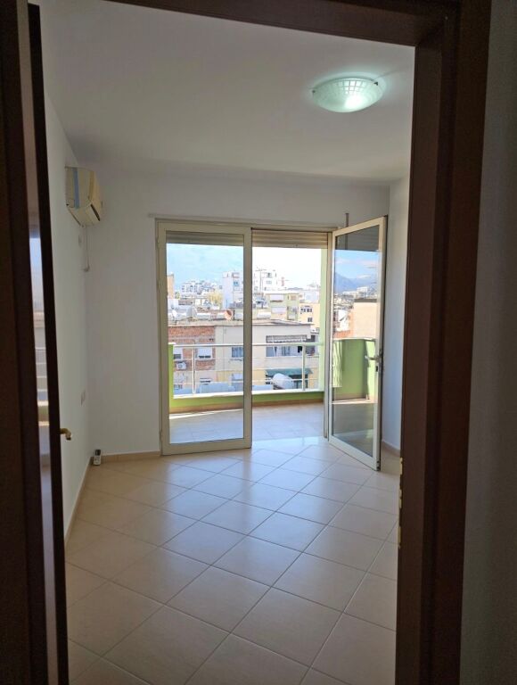 APPARTAMENTO IN AFFITTO 3+1+2 – 110 m² | 5° Piano + PARCHEGGIO