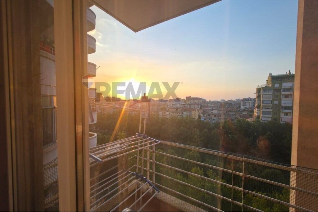 Apartament - Për Qira - Bulevardi Bajram Curri, Tiranë