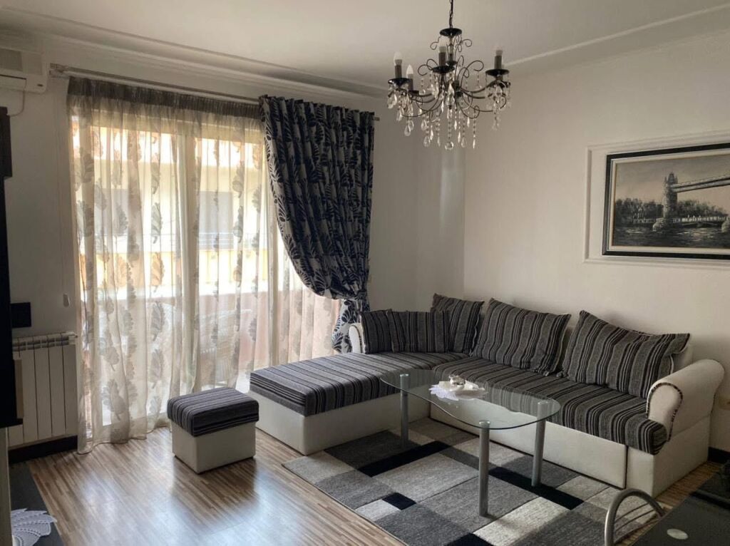 🏡 JEPET ME QERA APARTAMENT 2+1 – LIQENI I THATË