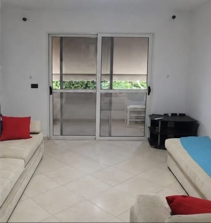 APARTAMENT PER SHITJE 1+1 RRUGA BABE REXHA