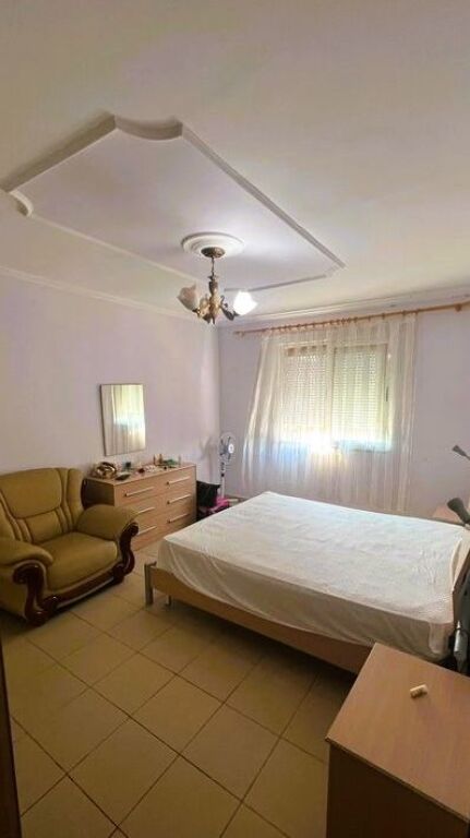 JEPET ME QIRA APARTAMENT 2+1 – PRANË SPITALIT TË NEUROLOGJISË