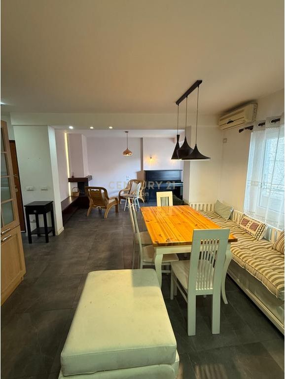 SHITET SUPER APARTAMENT NE DURRES !