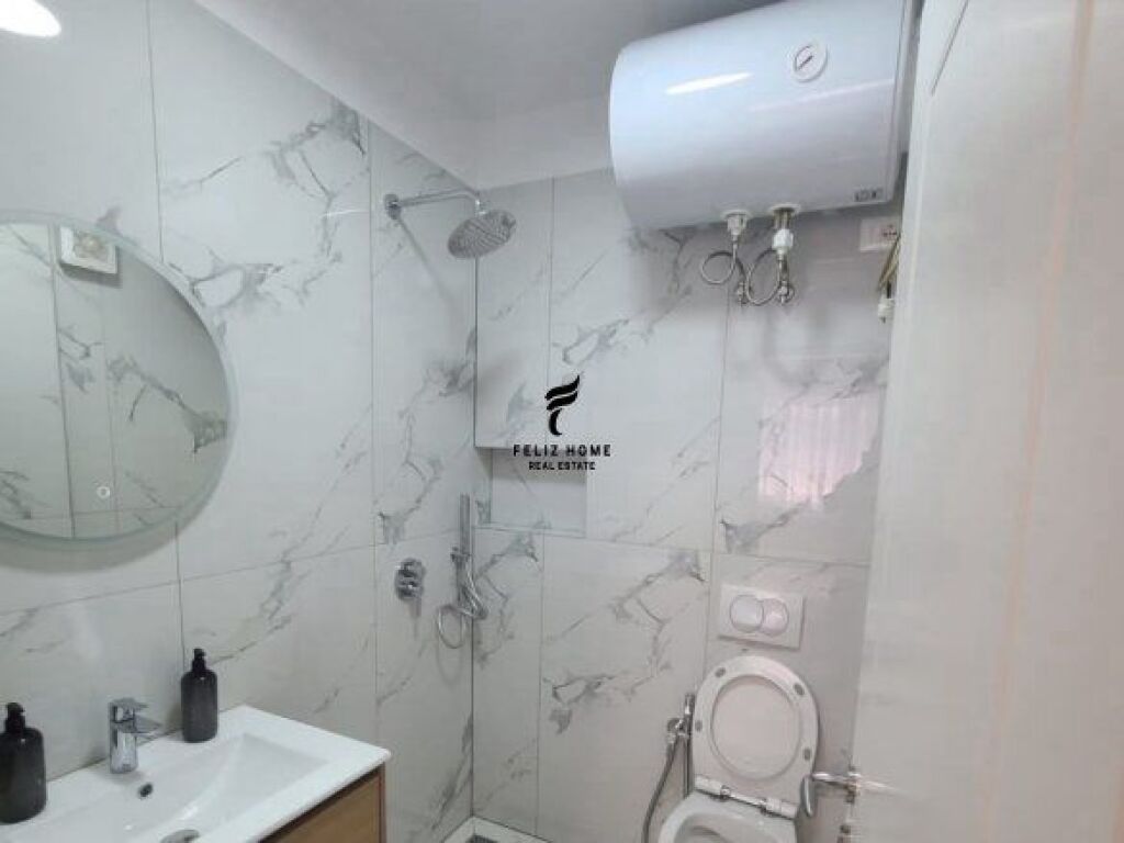 APARTAMENT ME QERA 2+1+2 QENDER 100.000 LEKE FH-87954